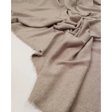 Kumaş Parça Bej Krem Diagonal Desenli Jakarlı Interlok Kumaş Yumuşacık Esnek Hırkalık & Kazaklık En: 145CM