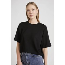 Tena Kadın Siyah Bisiklet Yaka Oversize Basic Tişört