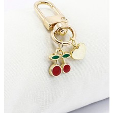 Biuti Kirazlı Metal Kalpli Klipsli Cüzdan Süsü Charm Çanta Süsü Anahtarlık