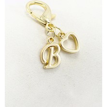 Biuti Metal B Harfi Ajurlu Kalp Klipsli Cüzdan Süsü Charm Gold Renkli Çanta Süsü Kişiselleştirilebilir