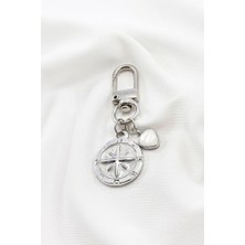 Biuti Mineli Gümüş Renkli Kuzey Yıldızı Metal Sedefli Kalp Klipsli Cüzdan Süsü Charm Çanta Süsü Anahtarlık