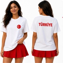 Efendioğlu Design Arkasında Türkiye Yazan Önünde Türk Bayrağı Olan 2026 Dünya Kupası Milli Takım Tişörtü