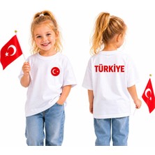 Efendioğlu Design Arkasında Türkiye Yazan Önünde Türk Bayrağı Olan 2026 Dünya Kupası Milli Takım Çocuk Tişörtü