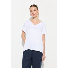 Gusto V Yaka Önü Saten Tshirt - Beyaz