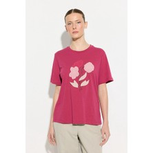Gusto Çiçek Dikişli Pamuk T-Shirt - Fuşya