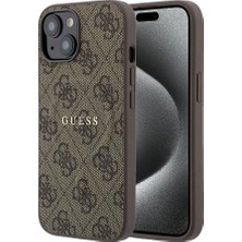 iPhone 15 Uyumlu Kılıf Guess Lisanslı M-Safe Kabartmalı 4g Desenli Yazı Logolu Kapak Kahverengi