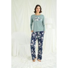 Mor AVM Çiçek ve Yaprak Desenli Baskılı Pijama Takımı