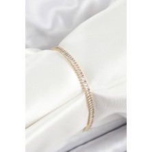 Pirinç Zirkon Taşlı Ince Su Yolu Model Gold Renk Kadın Bileklik
