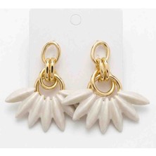 Mira Aurora Papatya Gold Sallantılı Halka Küpe Çiçek Detaylı Vintage Şık Kadın Küpe