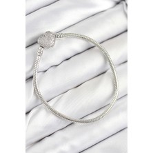 Pirinç Charm Zirkon Taşlı Kalp Model Gümüş Renk Kadın Bileklik