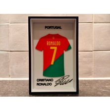 Nadar Studio Crıstıano Ronaldo Tüm Formaları / Tablo / Masa Dekoru / Çerçeveli Pla Baskı 22*14 cm /forma Tasarım Çerçevesi