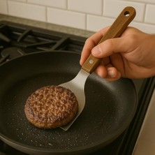 TeknoKapsül Ahşap Saplı Paslanmaz Çelik Spatula – 24CM Eğilimli Çok Amaçlı Mutfak Spatulası | Izgara, Burger, S