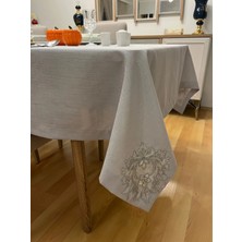 Zeren Home Lotus Fransız Dantel Detaylı Simsiz Gri Masa Örtüsü | El Işçiliği Dantel Aplikeli | %100 Polyester | Özel Ölçü Dikim