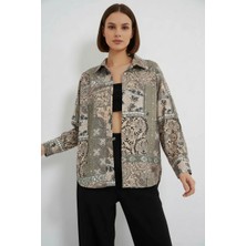 Hanka Kadın Oversize Desenli Saten Çağla Yeşili Gömlek