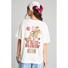 DeFacto %100 Pamuk Toy Story Lisanslı Oversize Bisiklet Yaka Sırt Baskılı Ribana Kısa Kollu Ekru Tişört H6819AX26SM