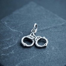 Ebrar Silver Gümüş Kelepçe Kolye Ucu 925 Ayar Gümüş Kelepçe Figürlü Unisex Kolye Ucu