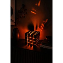 B&B Shadow Cube Masa Lambası – Gölge Efektli USB Bağlantılı