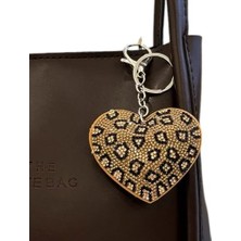 Kumru Studio Leopar Desenli Taşlı Kalp Charm – Çanta Aksesuarı Anahtarlık