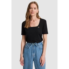 U.S. Polo Assn. Kadın Siyah Kare Yaka Basic Tişört 50323524-VR046