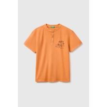 United Colors Of Benetton Erkek Çocuk Turuncu Baskı Detaylı Düğmeli Yuvarlak Yaka T-Shirt 6-14 Yaş