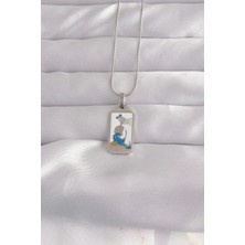 Mey Ithalat® 316L Çelik Gümüş Renk Beyaz Mineli Kız Figür Tarot Kolye