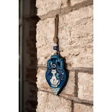 Mikasso Nazar Boncuklu Seramik Testi ve Bekçi Kedi Desenli Mavi Beyaz Dekoratifli Çok Amaçlı Süs 12X20 cm Se
