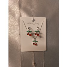Kirkda Bir Kiraz Desenli Kolye Küpe Seti