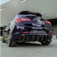 TMZ Garage Alfa Romeo Giulietta Arka Difüzör 2010-2020 Uyumlu Italyan Tip Arka Difüzör Piano Black Abs