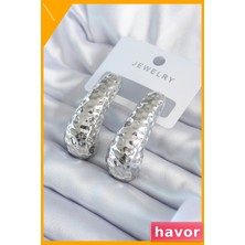Havor Pirinç Malzeme Kadın Küpe Gümüş Renk Işleme Detaylı
