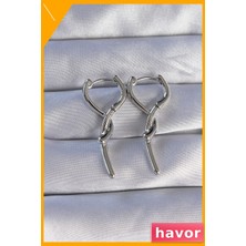 Havor Pirinç Sarmal Çubuk Desenli Uzun Kadın Küpeleri