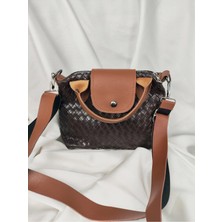 Leaf Accessory Ekru Üçgen Logolu Şık Flap Çanta