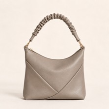 The Voguemaxima Fiarole Beige Origami Formlu Büzgü Askılı Fermuarlı Astarlı Kadın Omuz Çantası