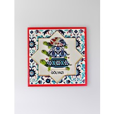 Mundy Gölyazı Temalı Polyester Kabartmalı Kaplumbağa Desen Magnet  7 x 7 cm – Dekoratif Hediyelik Buzdolabı Süsü  (KOD:1167)