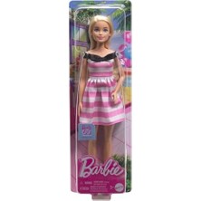 Pembe Beyaz Çizgili Elbisesi ve Topuklu Ayakkabılarıyla 65. Yıla Özel Sarışın Bebek ve Aksesuarları, HTH66
