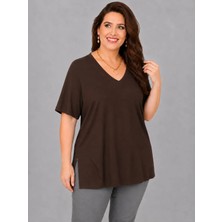 Curvy Trend Büyük Beden V Yaka Kısa Kol Yan Yırtmaçlı Bluz