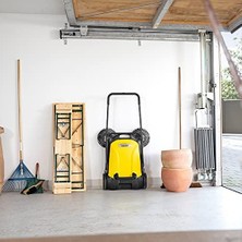 Gndz Store Süpürme Makinesi S 4 (Maksimum Yüzey Performansı: 2400 M²/h, 2 Yan Fırça, Süpürme Kabı: 20 L, Çalışma Genişliği: 680 Mm, Yer Tasarruflu Depolama, Yüksekliği Ayarlanabilir Itme Kolu)