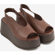 Shoemark Yezzi   Kahverengi   Hakiki Deri Dolgu Topuk Kadın Sandalet
