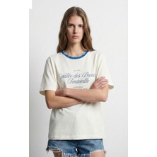 Örgü Yaka Işlemeli T-Shirt