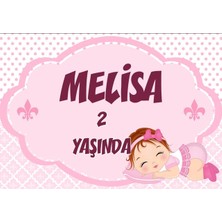 Reysa Tasarım Küçük Sevimli Kız Temalı Doğum Günü Afişi - 50X70 cm