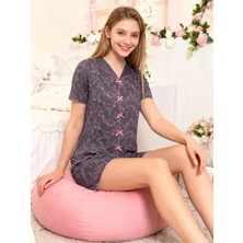 NiCe İç Giyim Mürdüm Renk Çiçek Desen Gömlek Yaka Fiyonk Detay Ince Yazlık Şortlu Kadın Pijama Takım