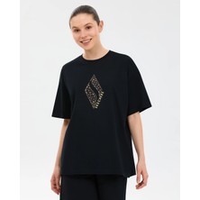 Skechers W Oversize Fit Graphic T-Shirt Kadın Siyah Tshirt S2610050-3817