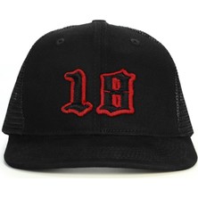 18 Numara Snapback Şapka