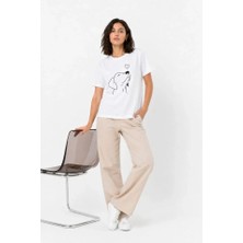 Pomeya  Köpek Figürlü Minimal Baskılı Tişört Kısa Kol Yazlık T-Shirt - Beyaz
