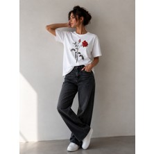Enb1r Moda Karanlıkta Açan Gül – Oversize Unisex Premium Laciverrt Baskılı Tişört