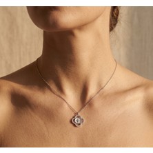 Zirkon Çerçeveli Sedefli Yıldız Yonca Kolye | Saf Işıltı