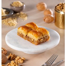Emmoğlu Cevizli Baklava