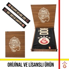 Galatasaray Lisanslı 26 Şampiyonluk Siyah Atkı ve Aslan Ahşap Kutulu