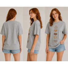 Enb1r Moda Kadın Romantik Kalpler Baskılı Gri Premium Basic T-Shirt