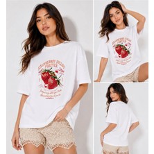 Enb1r Moda Kadın Strawberry Fields Forever Baskılı Ikili Çilek Detaylı Beyaz Premium T-Shirt