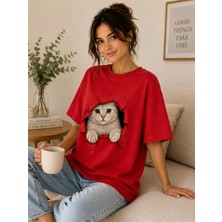 Enb1r Moda Kadın Kırmızı Oversize Kedi Baskılı Basic Tişört Yırtık Efektli Cute Cat